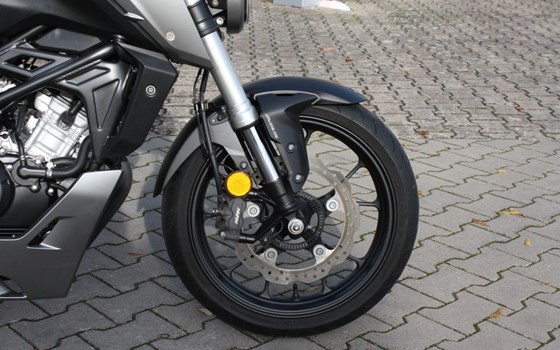 Gebrauchtmotorrad Honda CB125R - Bild 8