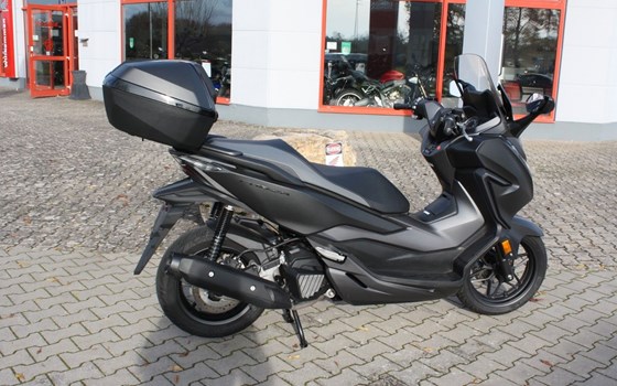 Gebrauchtmotorrad Honda Forza 125 - Bild 13