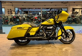 Harley-Davidson Touring Road Glide Special FLTRXS