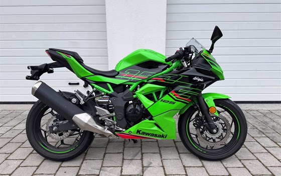 Gebrauchtmotorrad Kawasaki Ninja 125 - Bild 2
