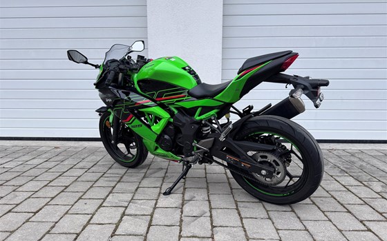 Gebrauchtmotorrad Kawasaki Ninja 125 - Bild 4