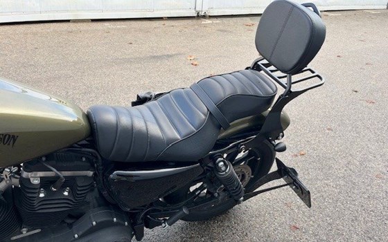 Gebrauchtmotorrad Harley-Davidson Sportster XL 883 N Iron - Bild 12