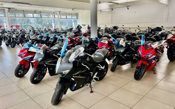 Gebrauchtmotorrad Honda CBR650R E-Clutch - Bild 5