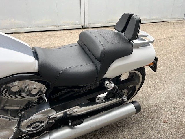 Harley-Davidson V-Rod Muscle VRSCF (White Hot Denim) - Bild 10