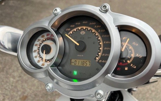 Gebrauchtmotorrad Harley-Davidson V-Rod Muscle VRSCF - Bild 12