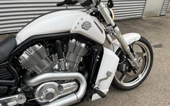 Gebrauchtmotorrad Harley-Davidson V-Rod Muscle VRSCF - Bild 3