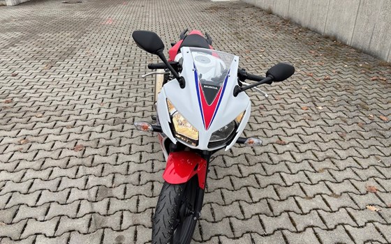 Gebrauchtmotorrad Honda CBR 300 R - Bild 2