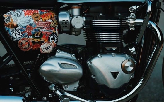 Gebrauchtmotorrad Triumph BONNEVILLE T120 CHROME EDITION - Bild 3