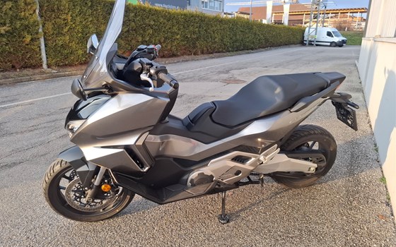 Gebrauchtmotorrad Honda Forza 750 - Bild 5