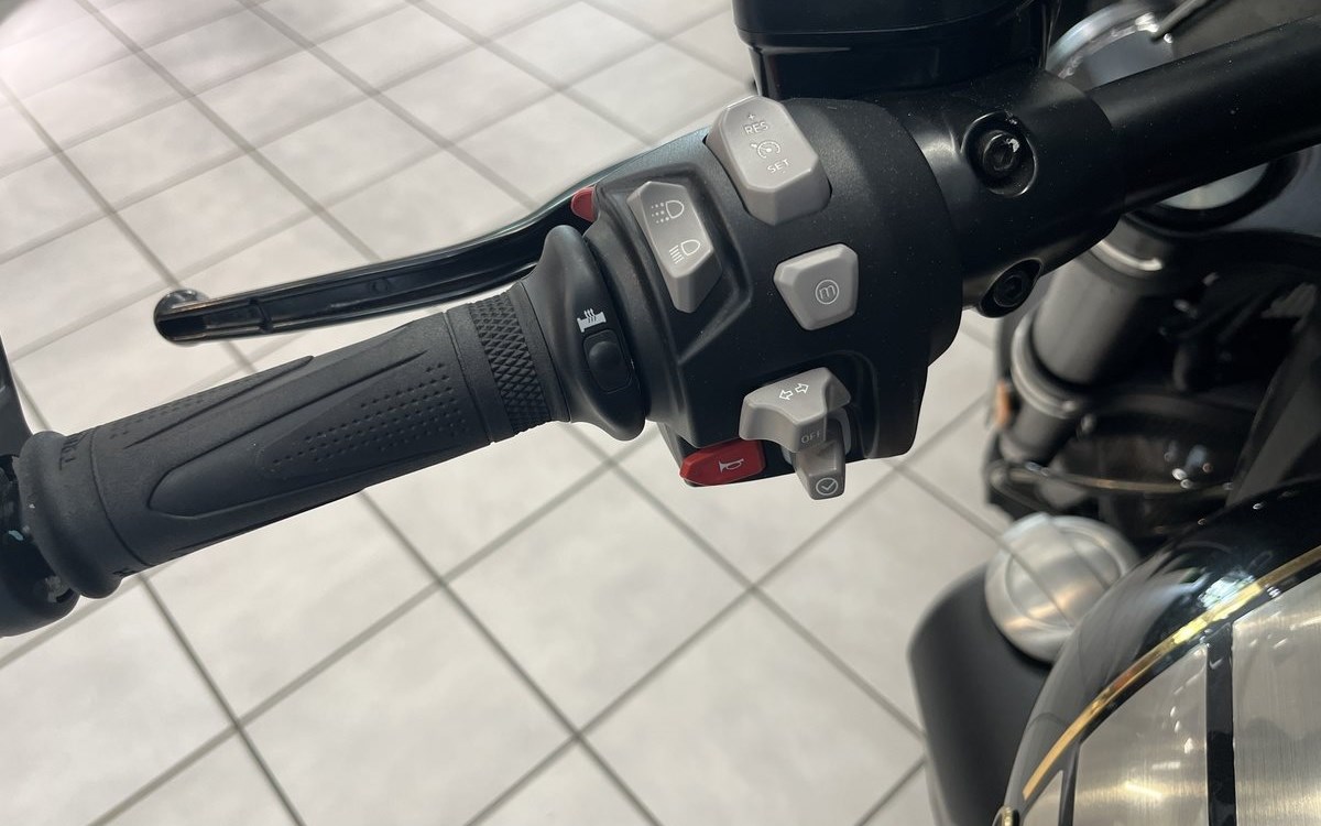 Angebot Triumph Rocket 3 TFC