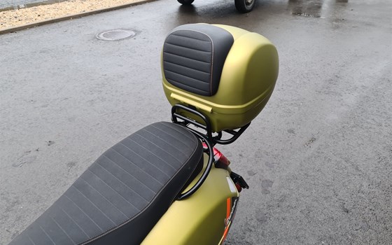 Gebrauchtmotorrad Vespa GTS 300 Super Sport - Bild 10