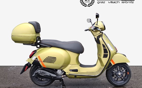 Gebrauchtmotorrad Vespa GTS 300 Super Sport - Bild 1
