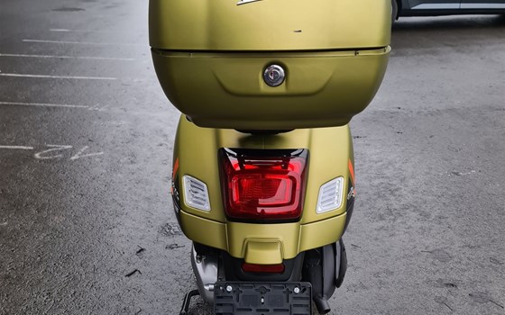 Gebrauchtmotorrad Vespa GTS 300 Super Sport - Bild 6