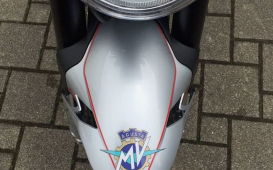 Gebrauchtmotorrad MV Agusta Brutale 1090 R - Bild 2