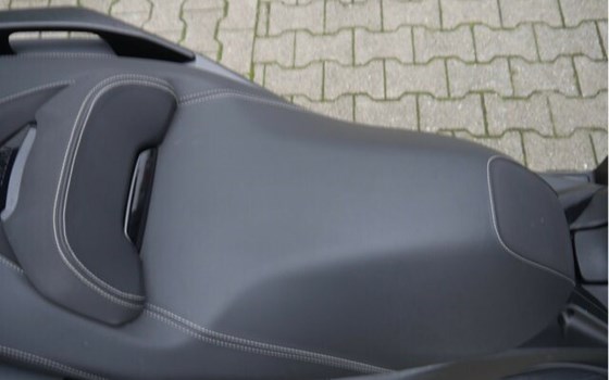 Gebrauchtmotorrad Yamaha XMAX 300 - Bild 15