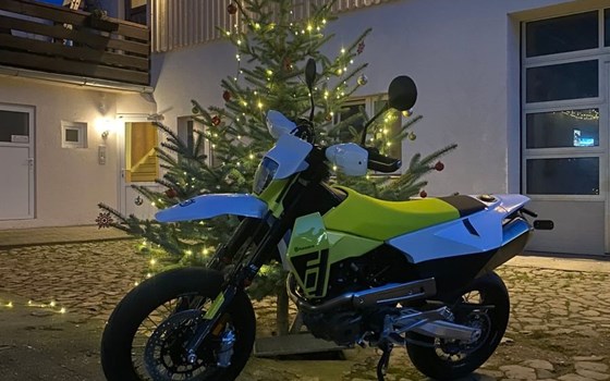 Neufahrzeug Husqvarna 701 Supermoto - Bild 10