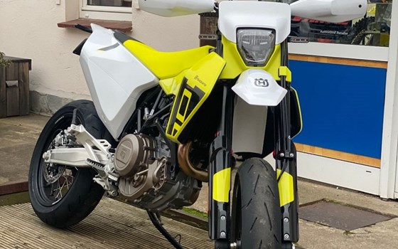Neufahrzeug Husqvarna 701 Supermoto - Bild 7