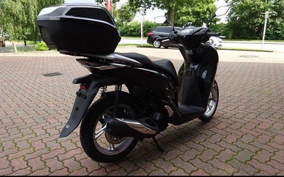 Gebrauchtmotorrad Honda SH125i - Bild 4