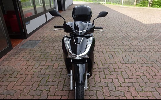 Gebrauchtmotorrad Honda SH125i - Bild 6