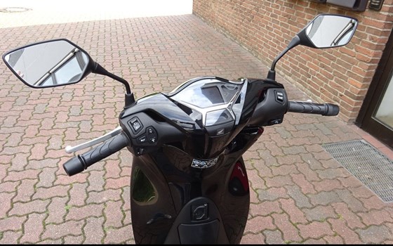 Gebrauchtmotorrad Honda SH125i - Bild 7