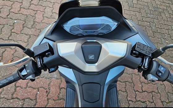 Gebrauchtmotorrad Honda PCX125 - Bild 5