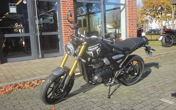 Gebrauchtmotorrad Triumph Speed 400 - Bild 6