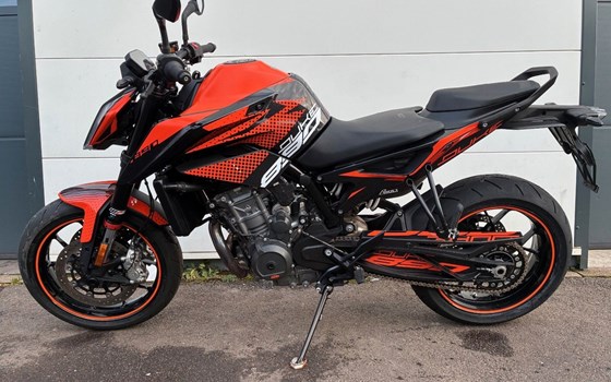 Gebrauchtmotorrad KTM 890 Duke L - Bild 3