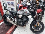 Honda CB1000R+