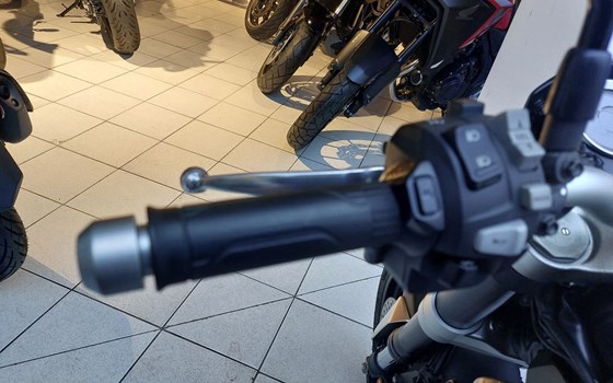 Gebrauchtmotorrad Honda CB1000R+ - Bild 7