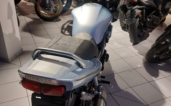 Gebrauchtmotorrad Yamaha FZS 600 Fazer - Bild 7