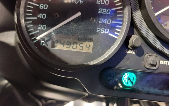 Gebrauchtmotorrad Yamaha FZS 600 Fazer - Bild 9