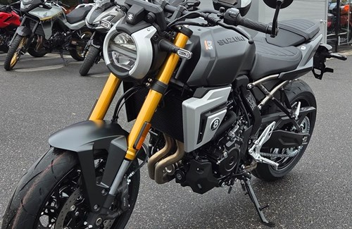 Neumotorrad Suzuki GSX-8T