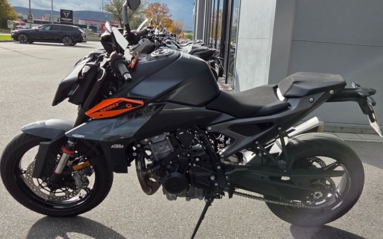 Gebrauchtmotorrad KTM 990 Duke - Bild 2