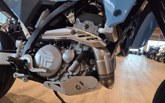 Neufahrzeug Suzuki DR-Z4SM - Bild 10