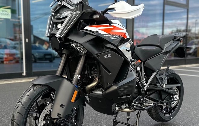 KTM 1390 Super Adventure S EVO