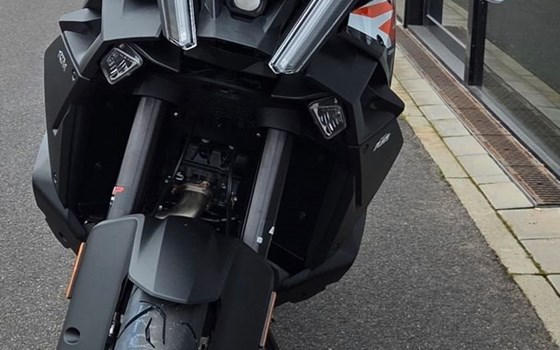 Neufahrzeug KTM 1390 Super Adventure S - Bild 10
