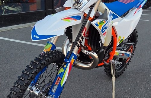 Neumotorrad KTM 300 EXC SIX DAYS