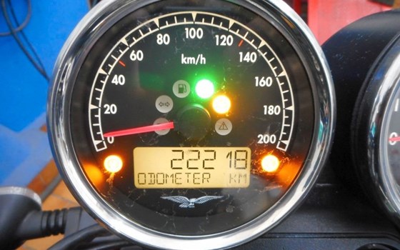 Gebrauchtmotorrad Moto Guzzi V7 III Special - Bild 6