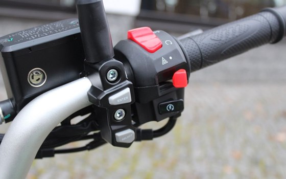 Neufahrzeug QJ Motor SRK 125 S - Bild 16