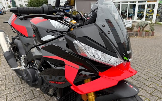 Gebrauchtmotorrad Aprilia Tuono V4 1100 Factory - Bild 10