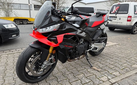 Gebrauchtmotorrad Aprilia Tuono V4 1100 Factory - Bild 4