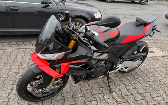 Gebrauchtmotorrad Aprilia Tuono V4 1100 Factory - Bild 5