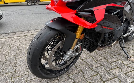 Gebrauchtmotorrad Aprilia Tuono V4 1100 Factory - Bild 6
