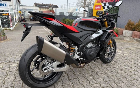 Gebrauchtmotorrad Aprilia Tuono V4 1100 Factory - Bild 8