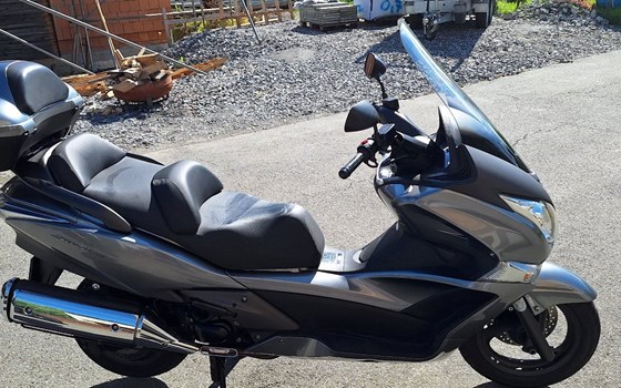 Gebrauchtmotorrad Honda FJS 400 Silver Wing - Bild 3