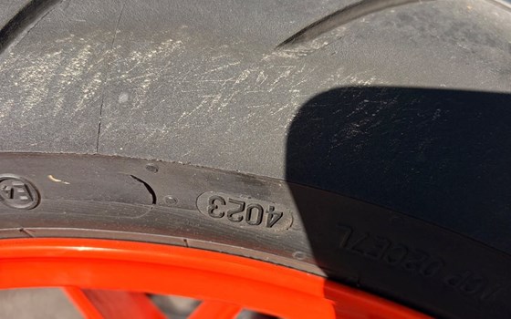 Gebrauchtmotorrad KTM 890 Duke GP - Bild 5