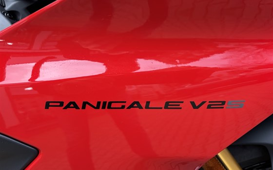 Gebrauchtmotorrad Ducati Panigale V2 S - Bild 10