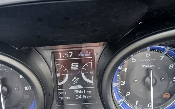 Gebrauchtmotorrad Yamaha TMAX 560 Tech Max - Bild 8