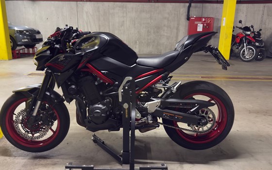 Gebrauchtmotorrad Kawasaki Z900 - Bild 1