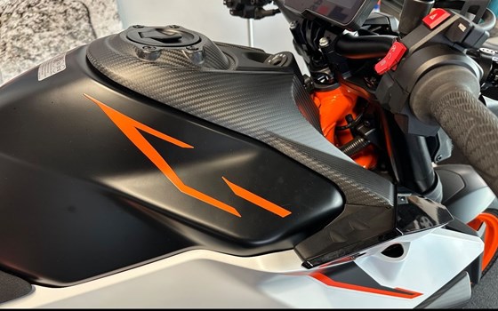 Neufahrzeug KTM 990 Duke R - Bild 3